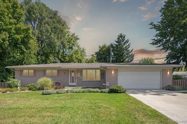 3646 Zinnia, Waterford, MI 