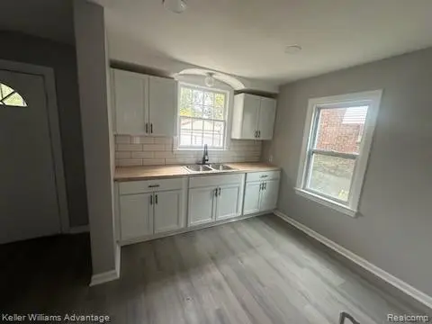 8897 Hartwell, Detroit, MI 48228 - #3