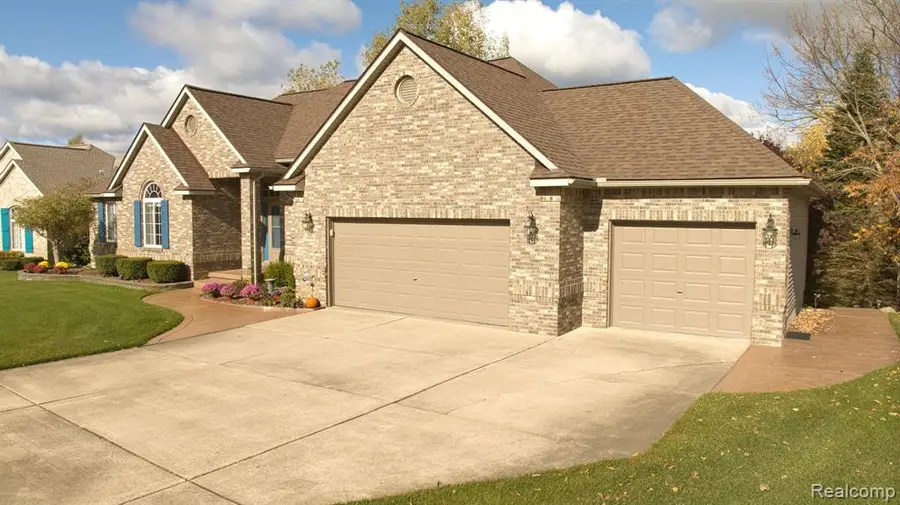 4400 Oak Tree, Fenton, MI  - Image #2