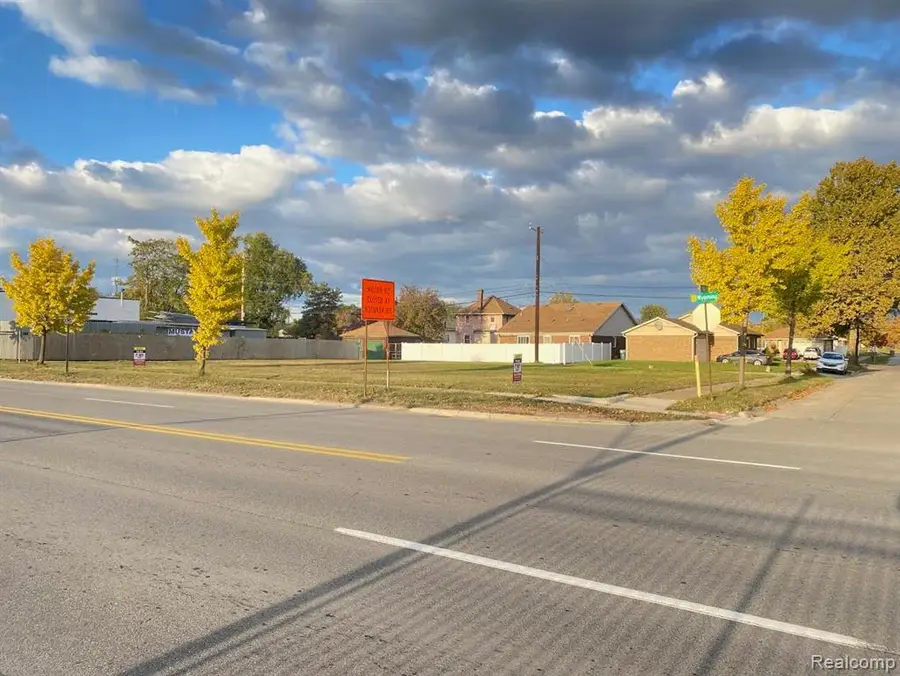 3200 Wyoming, Dearborn, MI 48120 - #3