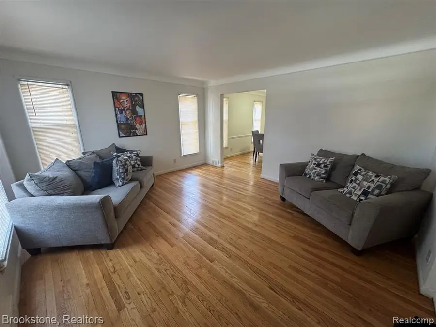 22200-22202 Moross, Grosse Pointe, MI  - Image #3