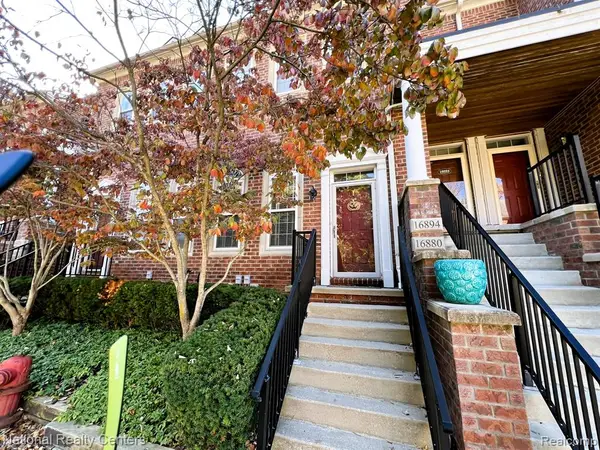 16880 Farmington #42, Livonia, MI 