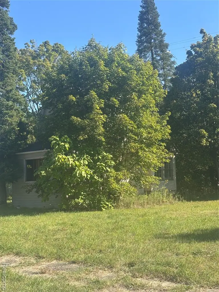 1521 W Dartmouth, Flint, MI 48504 - #3