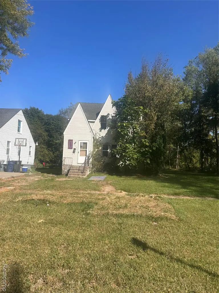 2718 N Chevrolet, Flint, MI 48504 - #2