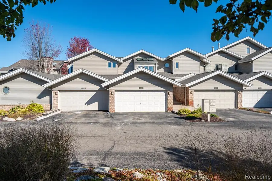 21106 Boulder #101, Northville, MI  - Image #2