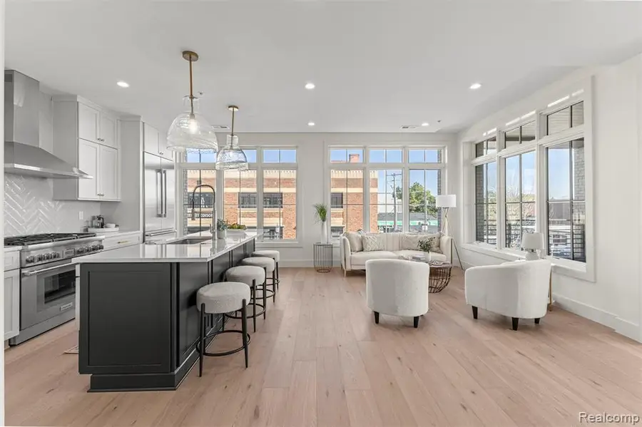 156 N Center Unit 301, Northville, MI 48167 - Image #3