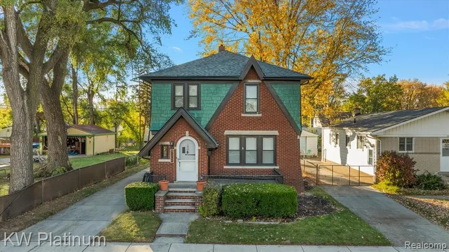 21067 Albany, Warren, MI  - Image #2