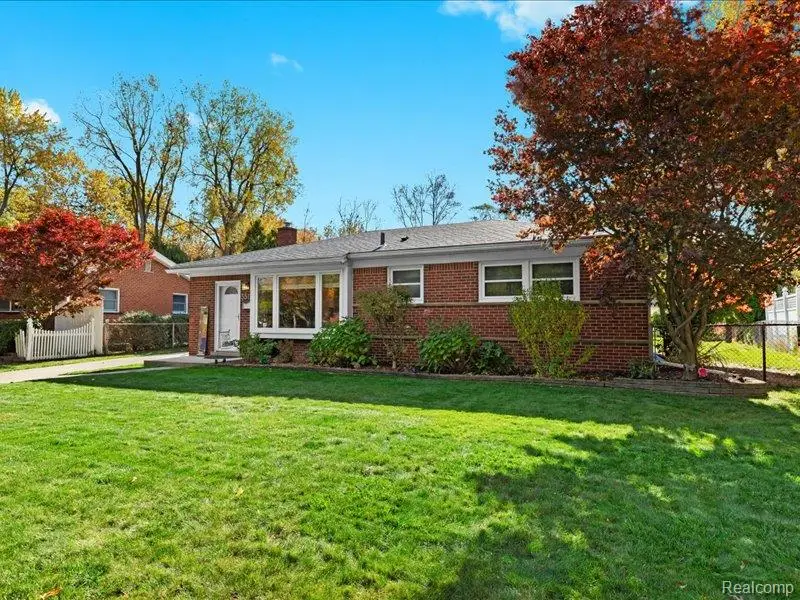 35129 W Chicago, Livonia, MI  - Image #2