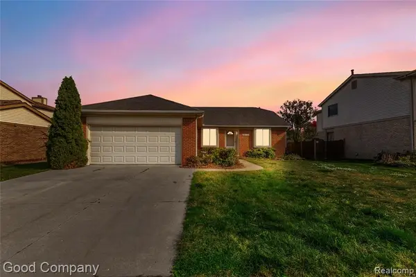 26731 Coachlight, Woodhaven, MI 