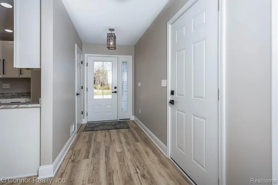 2047 Edward Lane East, Smiths Creek, MI 48074 - #3