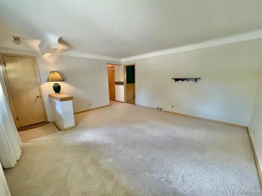 29937 Maplegrove, Saint Clair Shores, MI  - Image #2