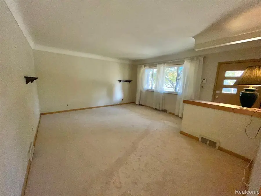 29937 Maplegrove, Saint Clair Shores, MI  - Image #3