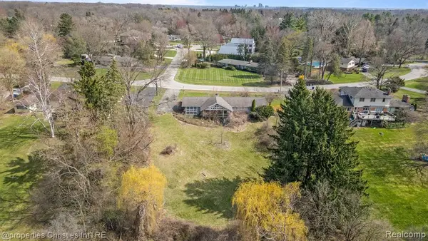 6940 Castle, Bloomfield Hills, MI 