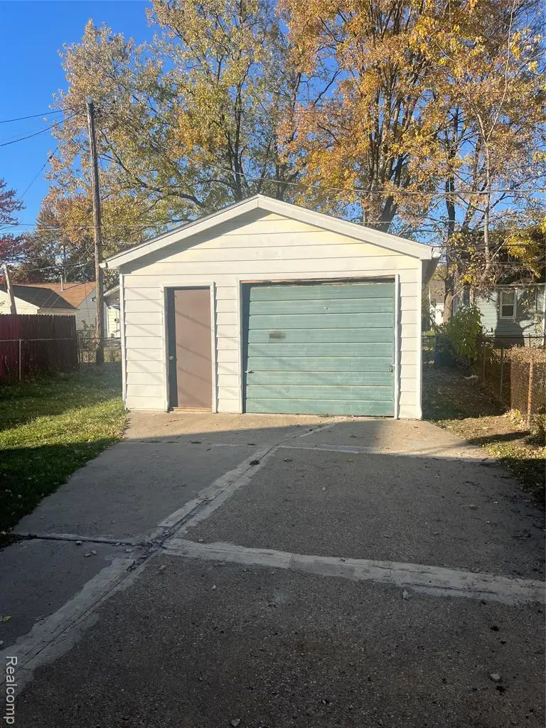 8647 Chalmers, Warren, MI  - Image #3