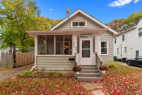 1685 W Troy, Ferndale, MI 