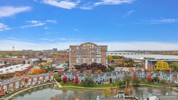 250 E Harbortown #705, Detroit, MI 