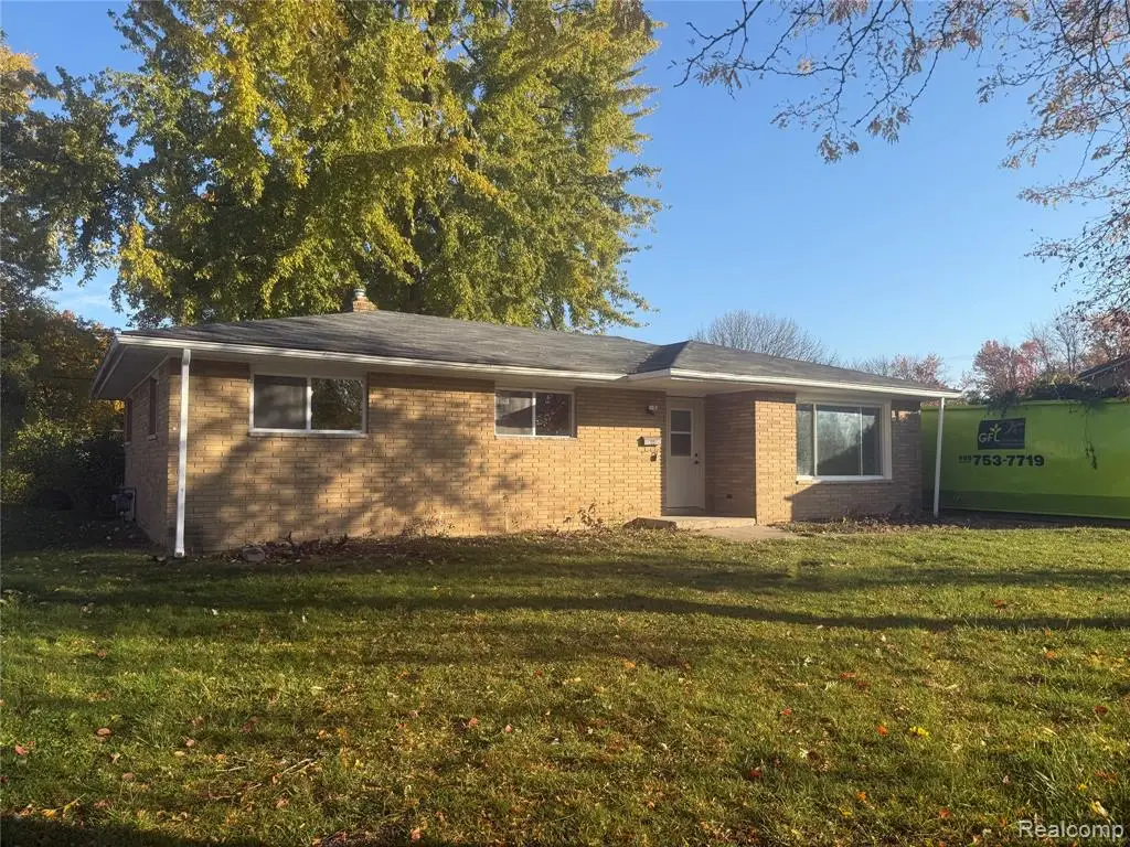 644 Meadowlawn, Saginaw, MI  - #1