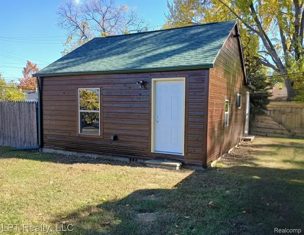 12057 S Huron River, Romulus, MI 