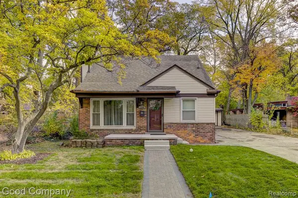 23580 Rensselaer, Oak Park, MI 