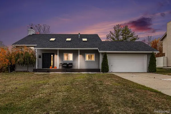 7408 Westbury, West Bloomfield, MI 