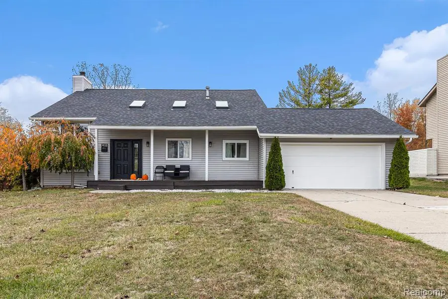 7408 Westbury, West Bloomfield, MI 48322 - #2