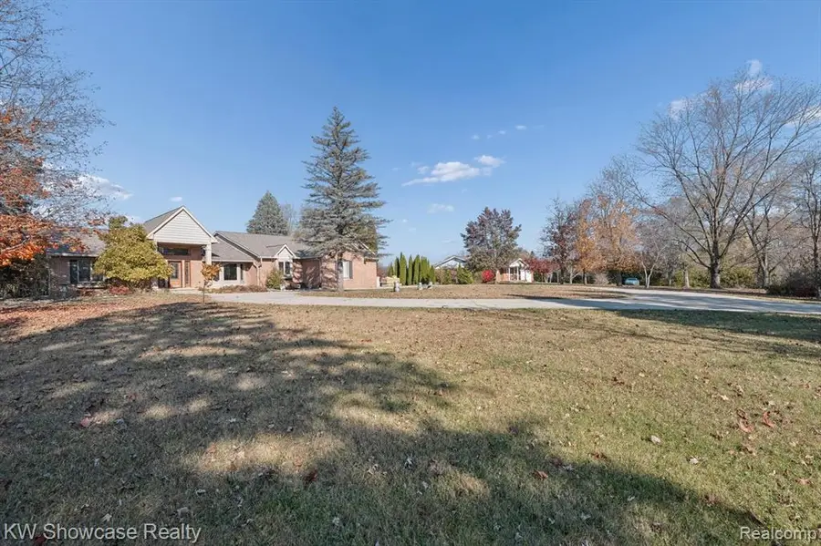 1112 W Cook, Grand Blanc, MI  - #2