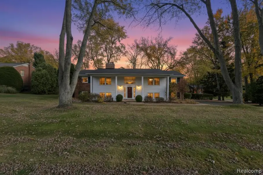 2755 Hunters Hill, Bloomfield Hills, MI  - Image #2