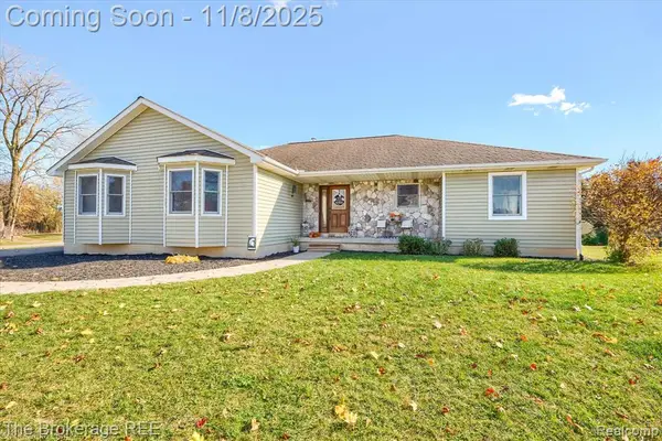 4203 Crystal Cove, Linden, MI 