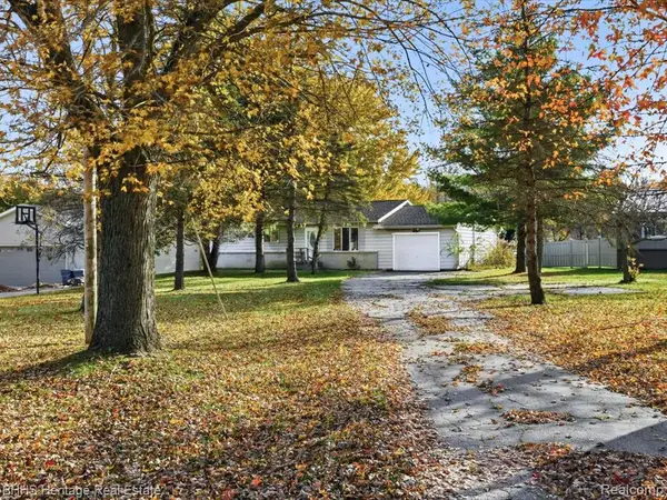 12215 Linden, Linden, MI 