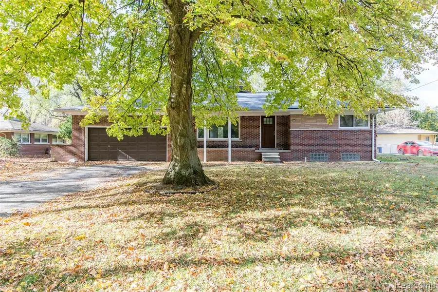 23999 Mcallister, Southfield, MI  - Image #2