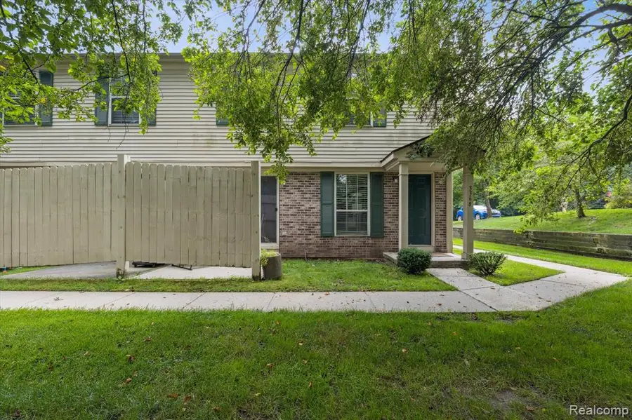3368 Gingell, Lake Orion, MI  - Image #3