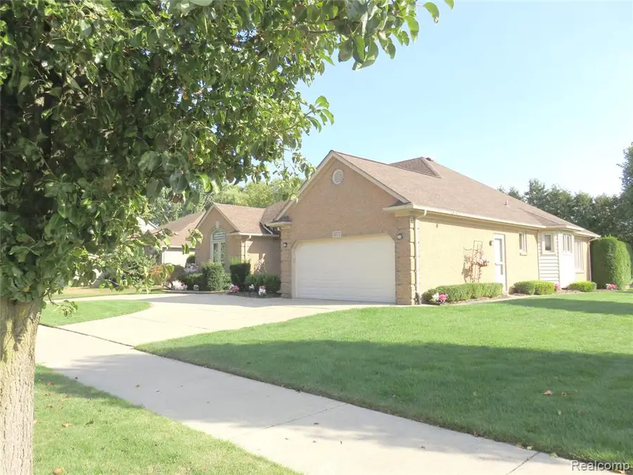 21272 Clearview, Macomb, MI  - Image #3