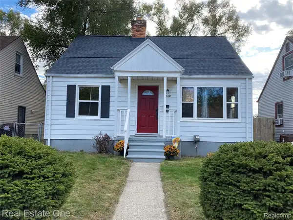 34321 John, Wayne, MI 