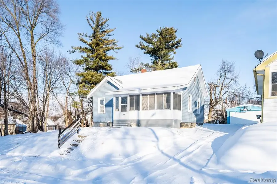 287 S Anderson, Pontiac, MI  - #3