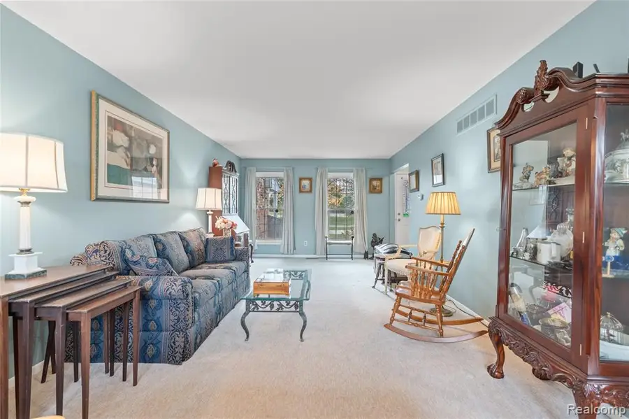 13057 Lockmoor, Grand Blanc, MI  - Image #2