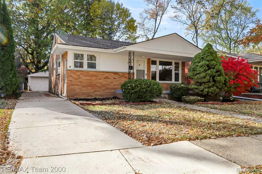 20602 Kenmore, Harper Woods, MI  - #3