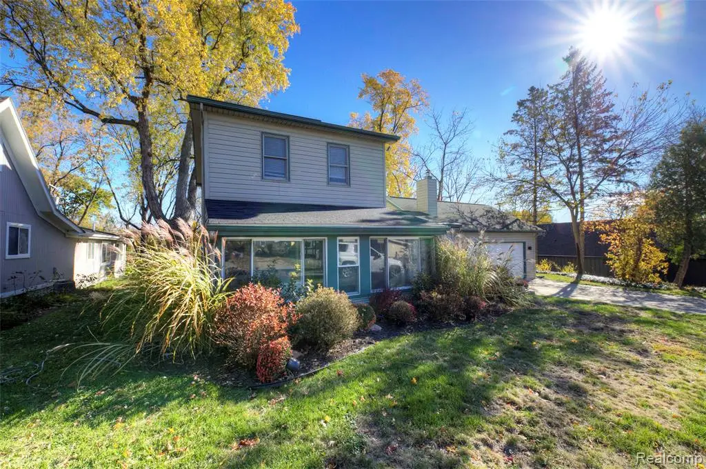 212 Hillcroft, Walled Lake, MI 48390 - #1
