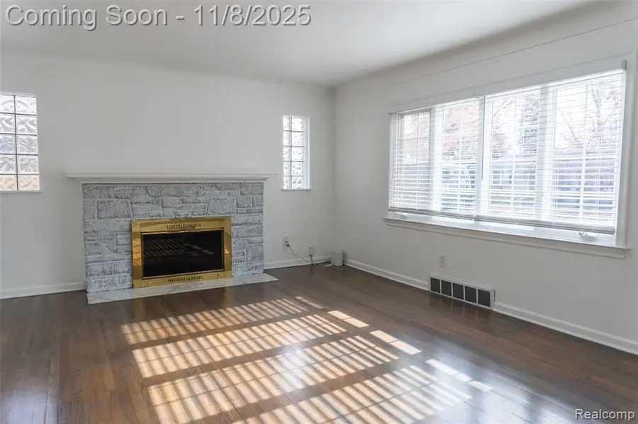 8153 Racine, Warren, MI  - Image #3