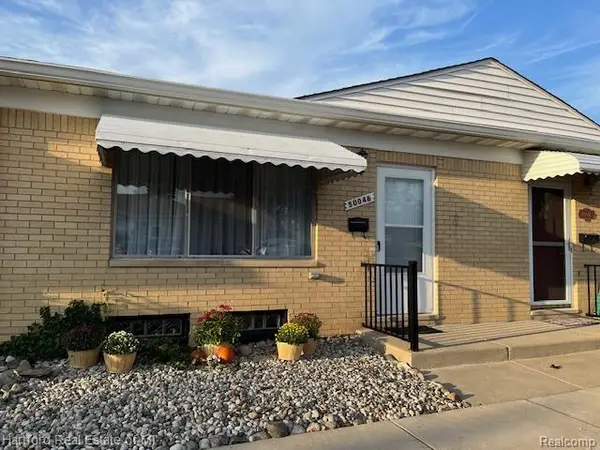 50046 Helfer, Wixom, MI 48393