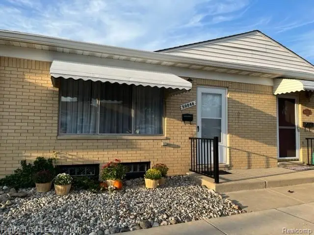 50046 Helfer, Wixom, MI 48393 - Image #3