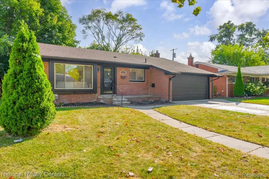 27407 Buckingham, Livonia, MI  - Image #2