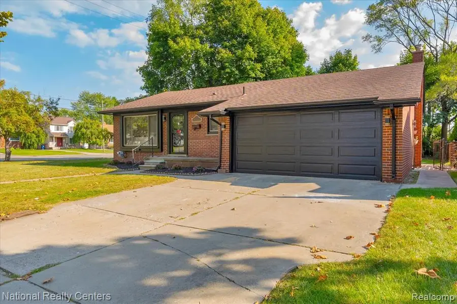27407 Buckingham, Livonia, MI  - Image #3