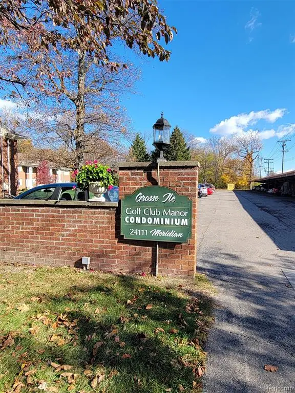 24111 Meridian #120, Grosse Ile, MI  - Image #2