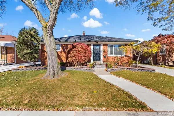 22417 Carolina, Saint Clair Shores, MI 48080