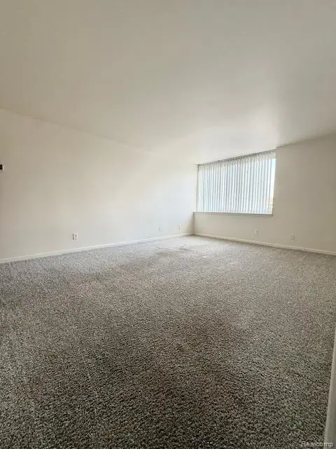 3911 Fort #115, Trenton, MI  - Image #3