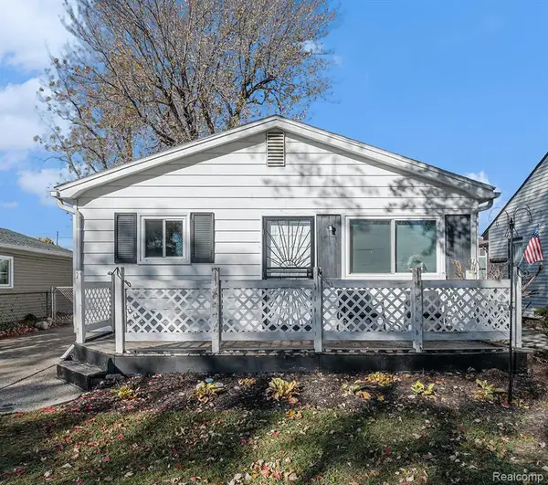166 W Coy, Hazel Park, MI 