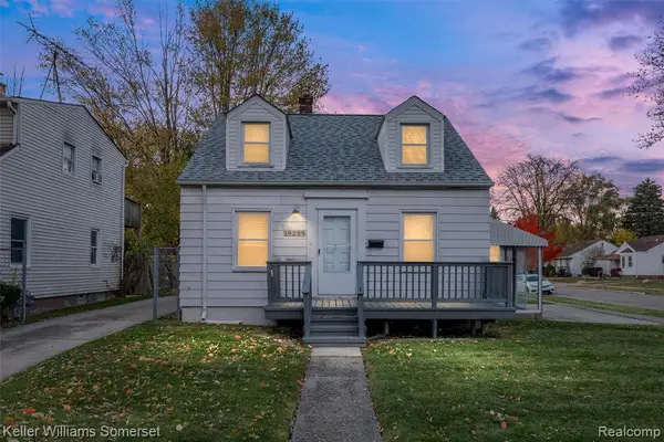 19239 Beaconsfield, Harper Woods, MI 