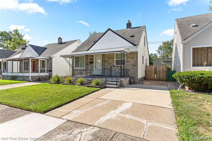 615 Garfield, Lincoln Park, MI  - Image #2