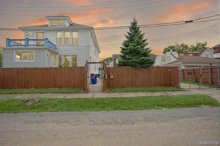 2580 Cabot, Detroit, MI  - Image #2