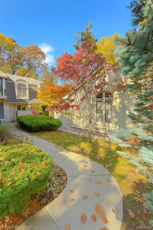 1289 Greenglen, Bloomfield Hills, MI  - Image #2